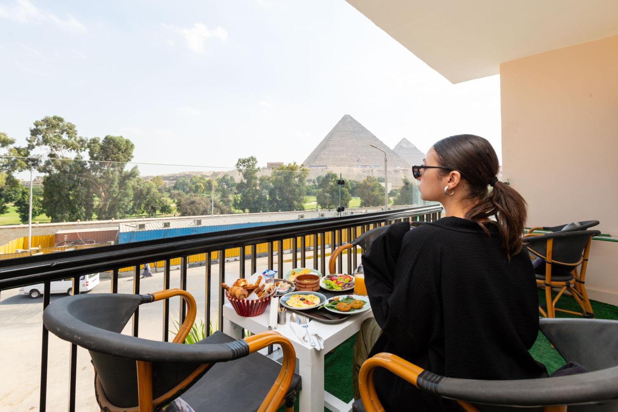 Maria Pyramids House Hotel Kafrat al Jabal Exterior photo